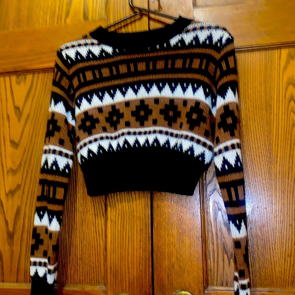 Cropped Sweater 🤎 - Picture 2 of 2